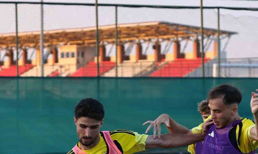 Yeni sezon öncesi Aliağa FK'nın Afyon kampı başladı
