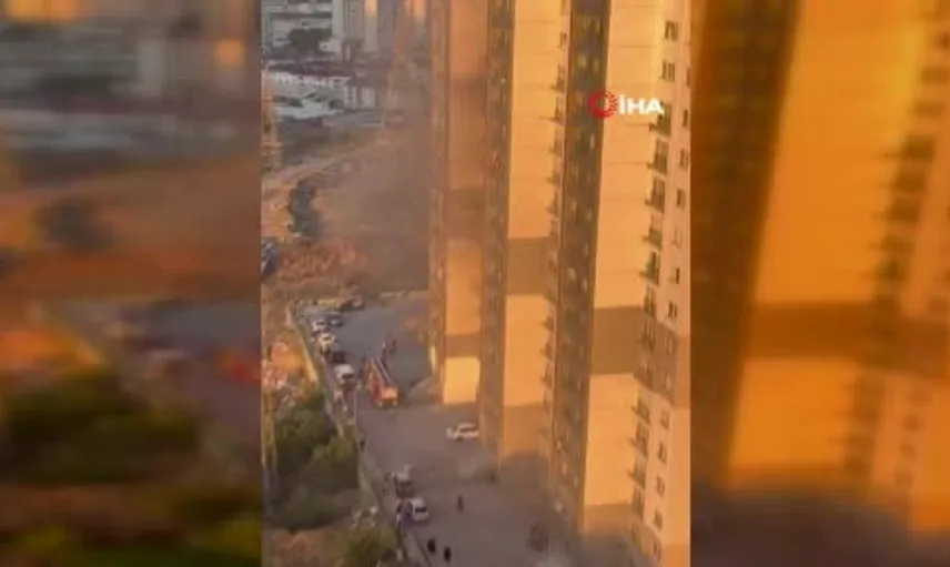 Esenyurt'ta yangın paniği: Baba ve oğlu camdan yardım bekledi