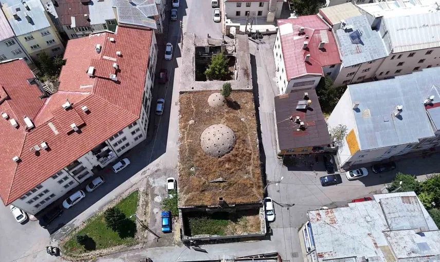 Sivas'taki tarihi hamam kültür turizmine kazandırılmayı bekliyor