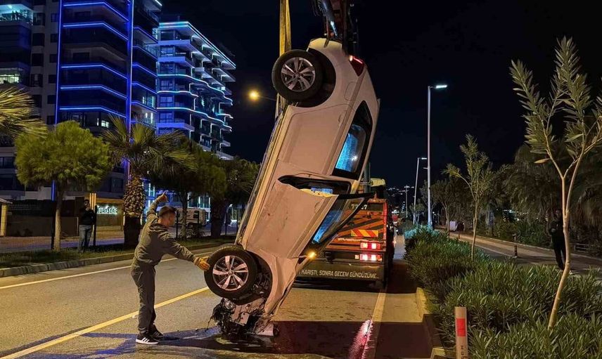 Alanya'da meydana gelen kazada 2 kişi yaralandı