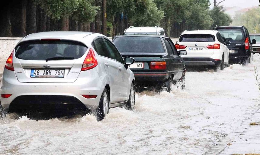 Muğla için gök gürültülü yağış uyarısı: 17 Eylül'de dikkatli olun