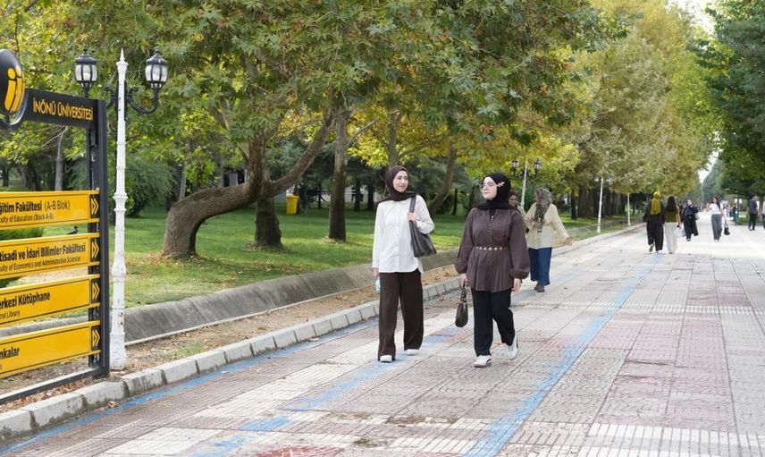 İnönü Üniversitesi'nde 2026-2027 eğitim dönemi coşkuyla başladı