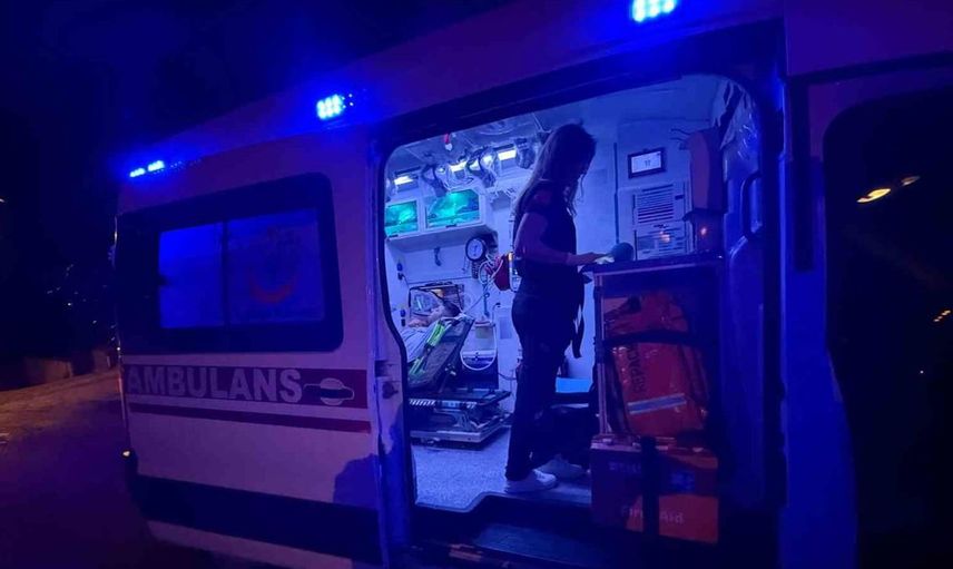 Bartın'da asansör kazası: Korkudan bayılan genç hastaneye kaldırıldı