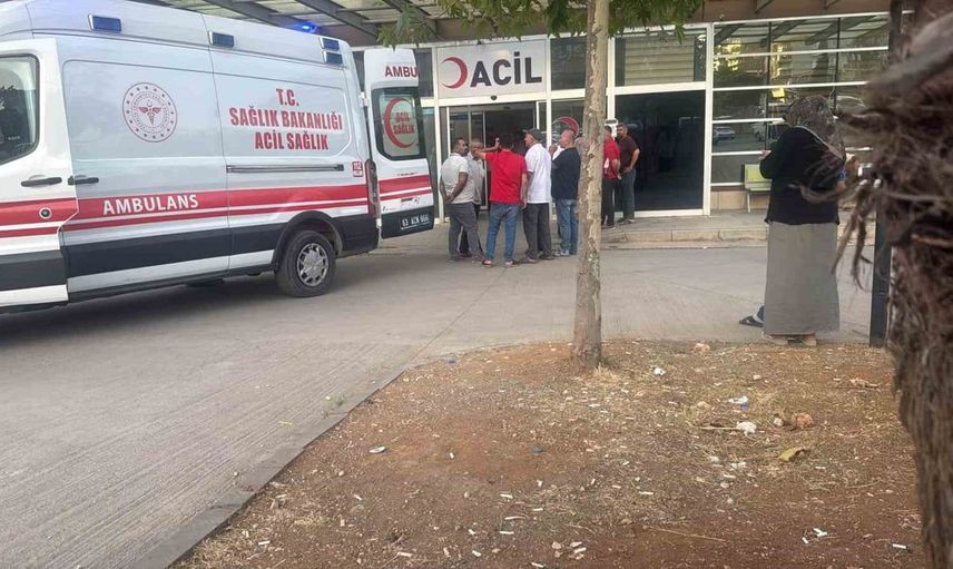 Şanlıurfa'da düğünde dernek başkanının silah kazası: 2 yaralı