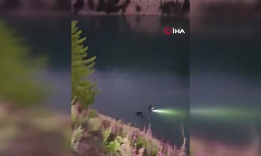 Gümüşhane'de baraj gölüne düşen araçta bir kişi hayatını kaybetti