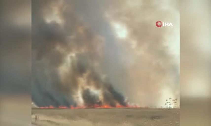 Mardin'de anız yangını sonrası tır bariyerlere çarptı