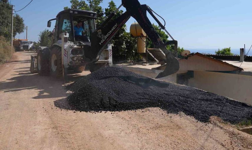 Alanya'da yıllardır beklenen sıcak asfalt çalışması tamamlanıyor