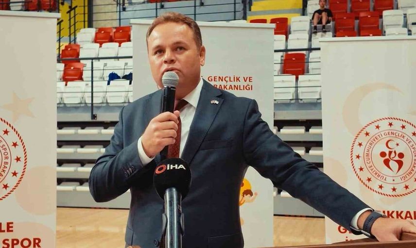 Kırıkkale'de genç hentbolcuların mücadelesi başladı