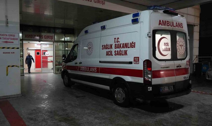 Kırıkkale'de yolun karşısına geçerken otomobilin çarptığı kadın hayatını kaybetti
