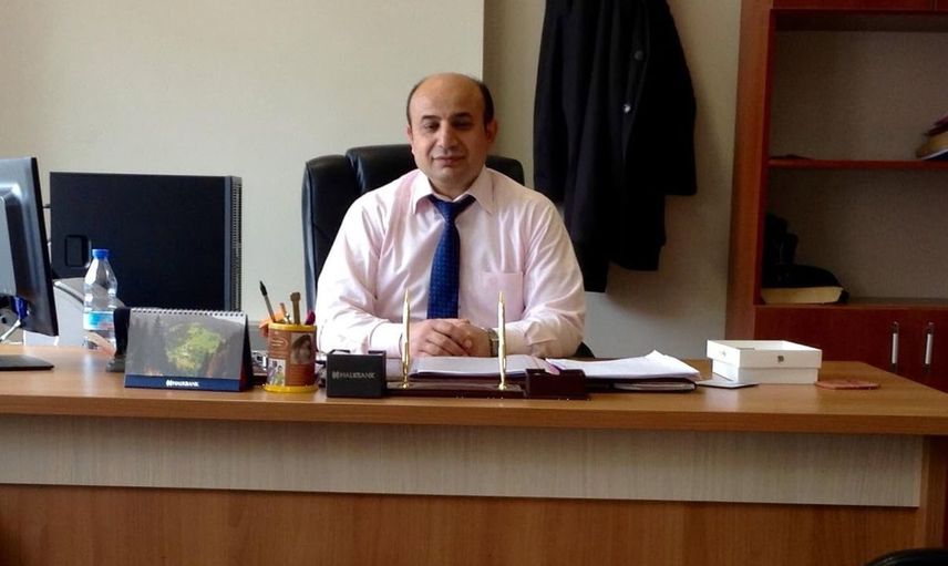 Erzincan'da adliye çalışanı çatıdan düşerek hayatını kaybetti
