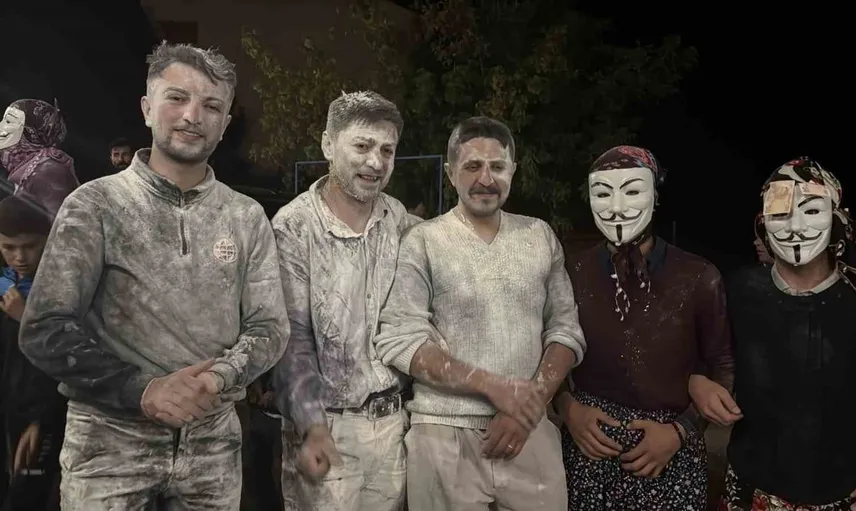 Sivas'ta geleneksel düğünlerde eğlenceli ritüeller devam ediyor