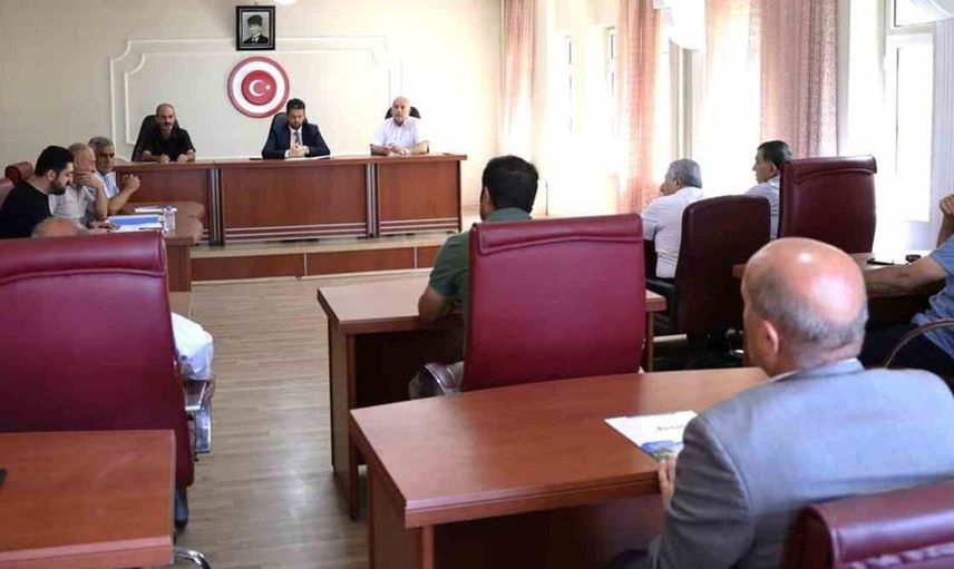 Ahlat’ın kültürel mirasına katkı: 86 yıllık caddenin ismi Tahsin Kalender oldu