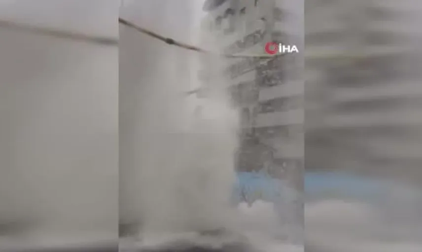 Japonya'da şiddetli yağışlar sel felaketine yol açtı