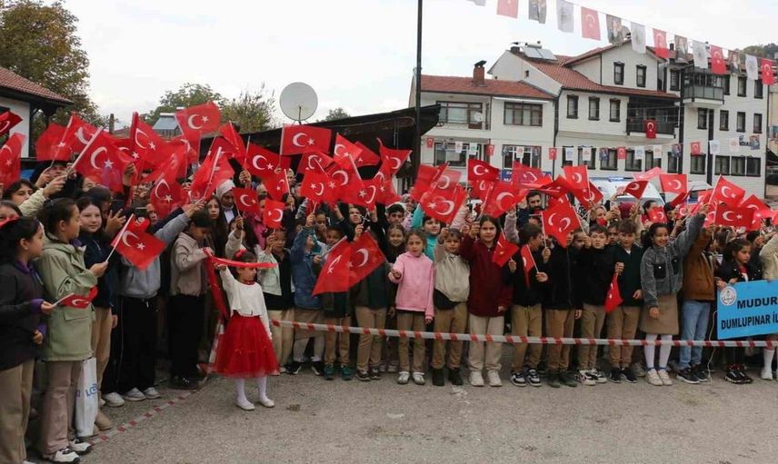 Mudurnu'da Cumhuriyet Bayramı coşkusu: 103 yıl gururla kutlandı