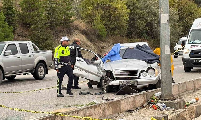 Burdur-Ankara yolunda kaza: bir ölü, dört yaralı