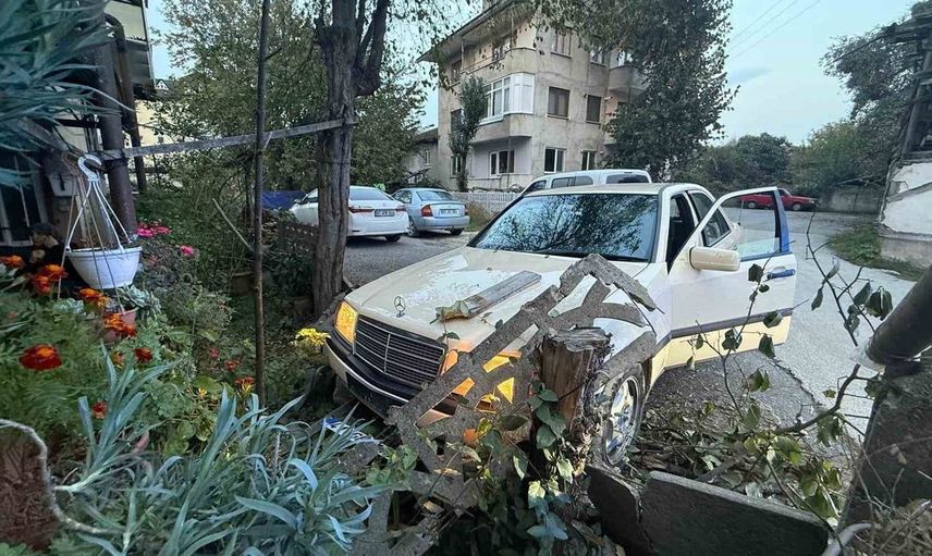 Kaçak sürücülerin kovalamacası kaza ile sona erdi