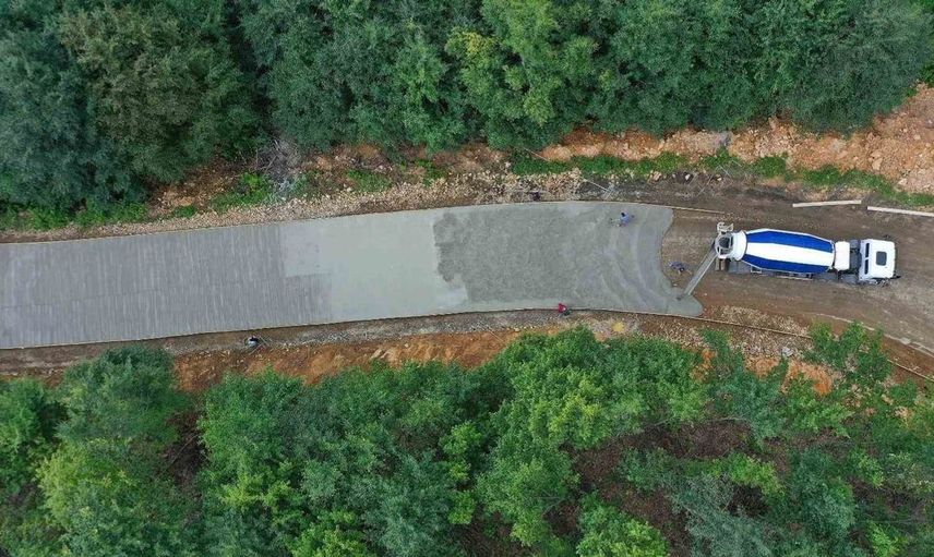 Yeşil Yol projesinde beton yol çalışmaları devam ediyor