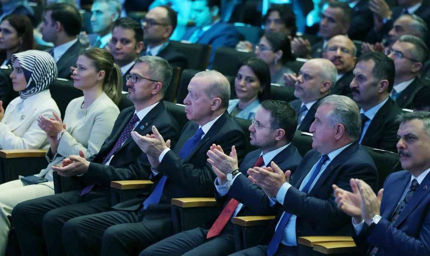 Cumhurbaşkanı Erdoğan: 'Depremi kullanarak siyasi ve ekonomik fırsatçılık yapanlar bugün adalete hesap veriyor'