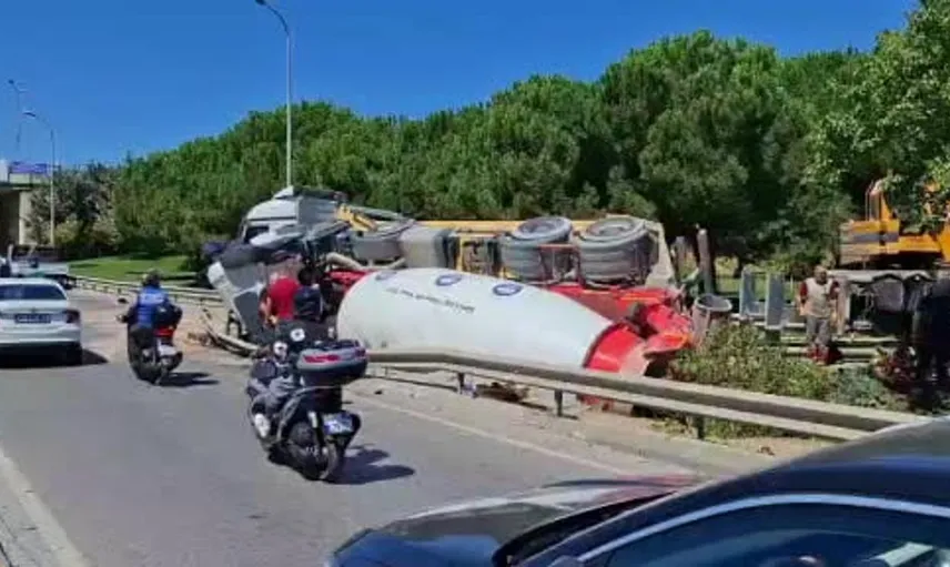 Çekmeköy'de beton mikseri kontrolden çıkarak devrildi