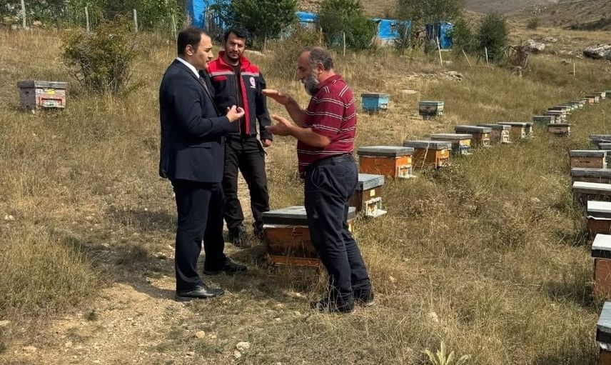 Demirözü kaymakamı Ahat, Akyaka köyünde vatandaşlarla bir araya geldi