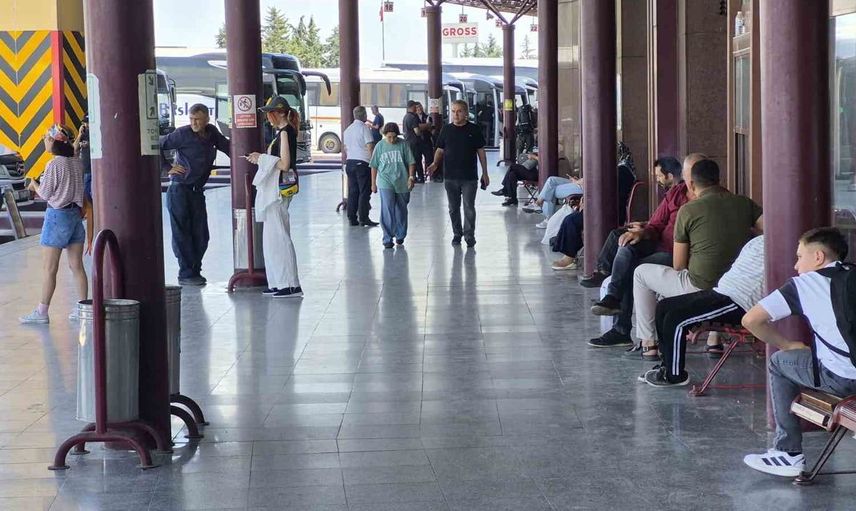 Yaz sezonu gelmesine rağmen otobüs seferlerinde durgunluk yaşanıyor
