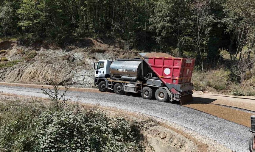 İnegöl’de yollar yenileniyor: 6 kırsal mahallede ulaşım kalitesi artacak