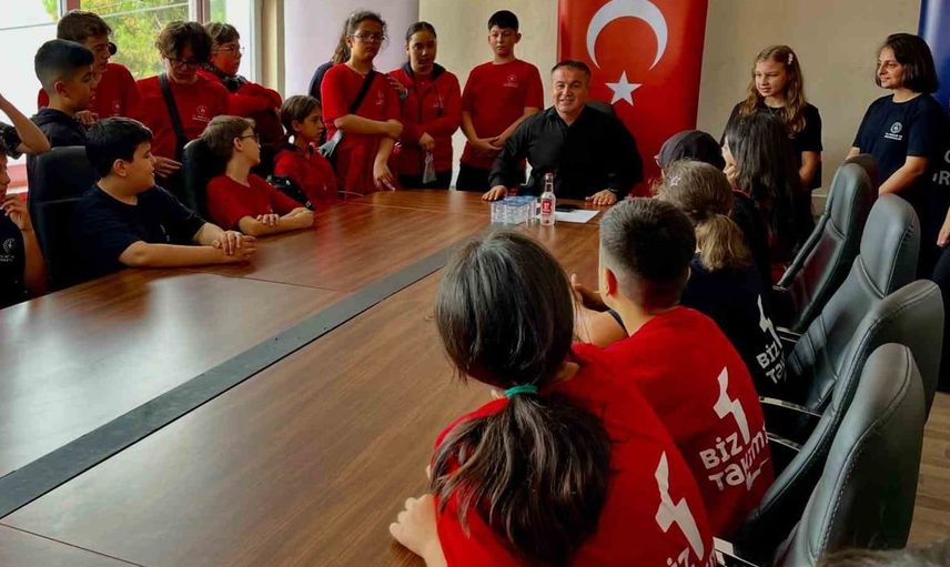 Biz bir takımız projesiyle dostluk köprüsü kuruldu