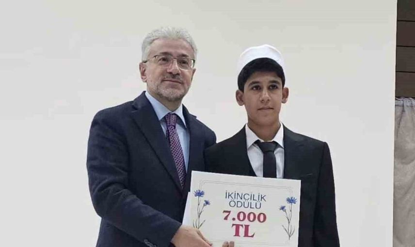 Ahlatlı hafız, hafızlık yarışmasında bölge ikincisi oldu