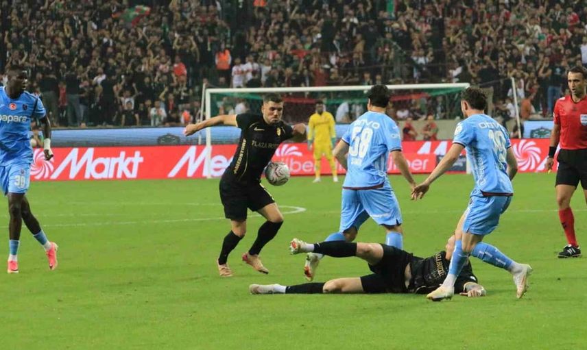 Amed sportif faaliyetler ve Trabzonspor'un mücadelesinde ilk yarı berabere sonuçlandı