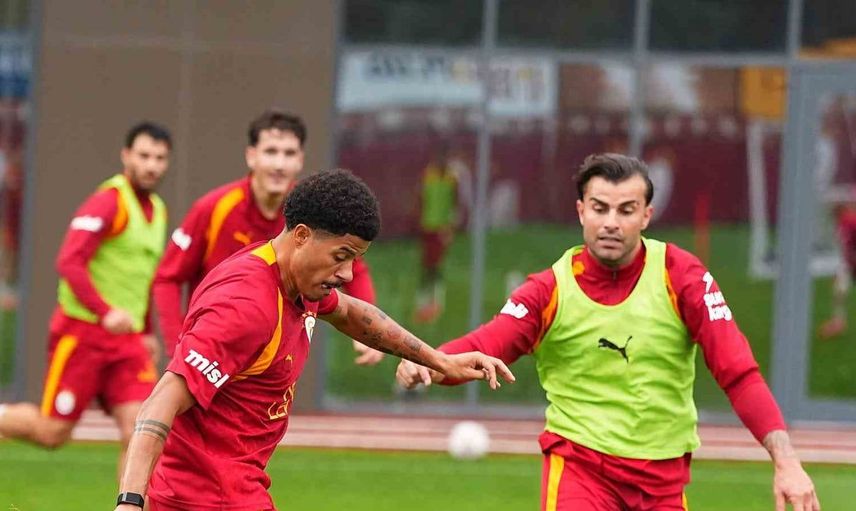 Galatasaray, Trabzonspor maçına odaklanarak antrenmanlarına devam ediyor