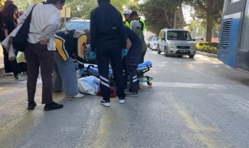 Burdur'da motosiklet kazasında iki kişi yaralandı