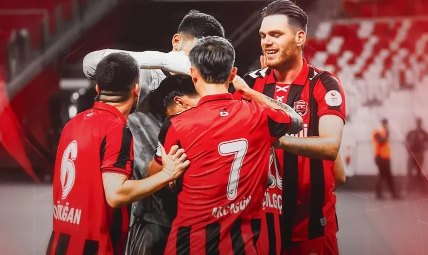 Erzincanspor, transfer tahtasını açarak yeni sezon için hazırlıklarını tamamladı