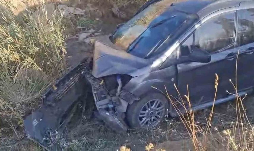 Yüksekova'da trafik kazası: dört kişi yaralandı