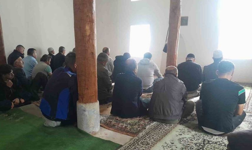 50 yılın ardından Babullu Köyü Gazi Camii'nde ilk Cuma namazı kılındı