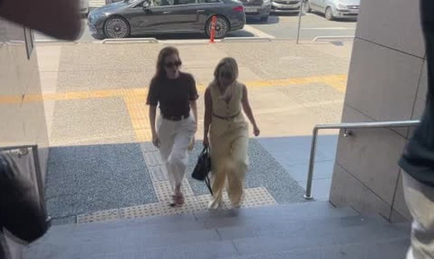 Elçin Sangu, ahbap derneğine 100 bin lira bağış yaptığını açıkladı