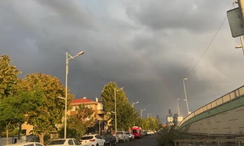 İstanbul yağmur öncesi gökkuşağıyla renklendi