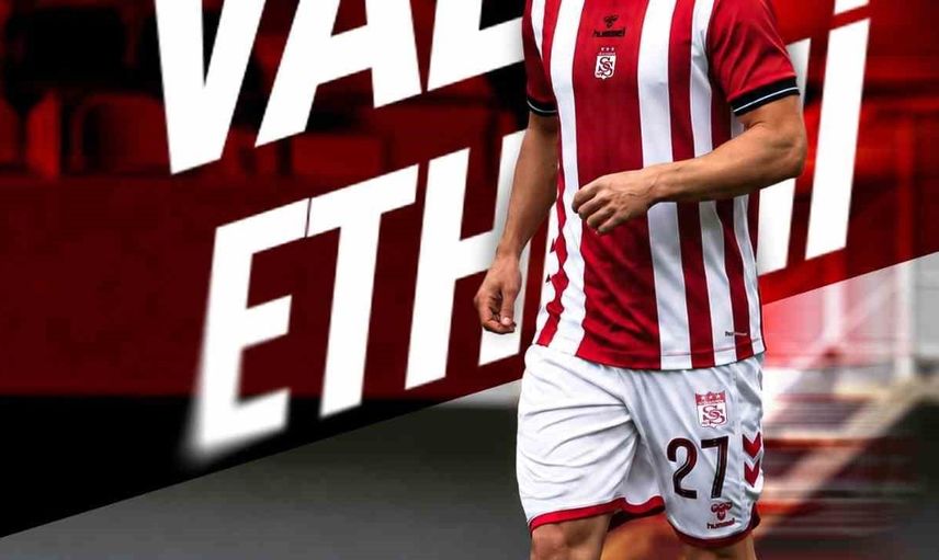 Valon Ethemi, yeniden Sivasspor ile sözleşme imzaladı