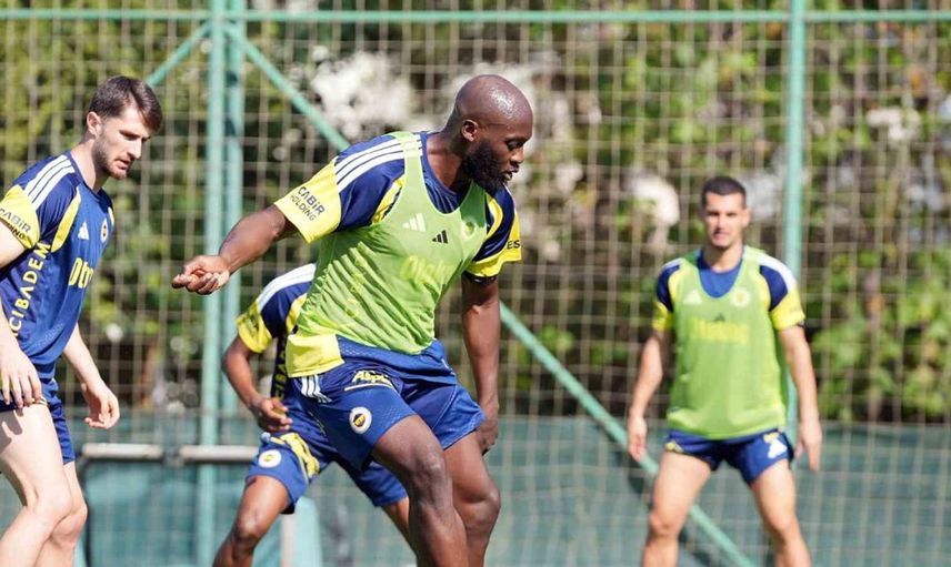 Fenerbahçe, Galatasaray derbisi için hazırlıklarını sürdürüyor