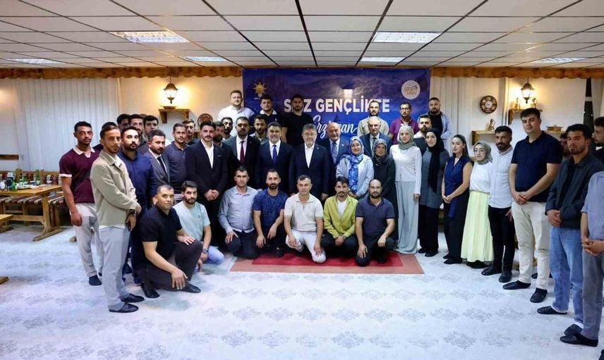 Tarım bakanı gençlerle bir araya geldi: Söz gençlikte programı Erzincan'da gerçekleşti