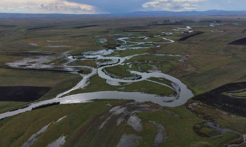 Kars'ın eşsiz doğal güzellikleri: Arpaçay mendereslerinin etkileyici yolculuğu