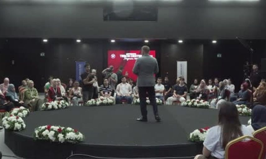Arnavutköy'de üniversite adayları geleceğin mesleklerini uzmanlarla tartıştı