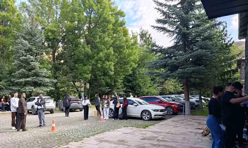 Kars'ta konservatuvar yolculuğu başlıyor: Öğrenciler yetenek sınavında ter döküyor