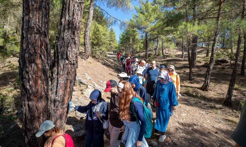 Kilikya Yolunda doğanın ve tarihin izini süren yürüyüşçüler