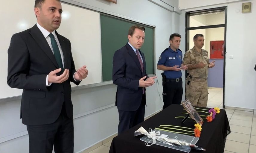 Yüksekova'da eğitim camiasında derin üzüntü: Fizik öğretmeni İkram Anuk unutulmadı