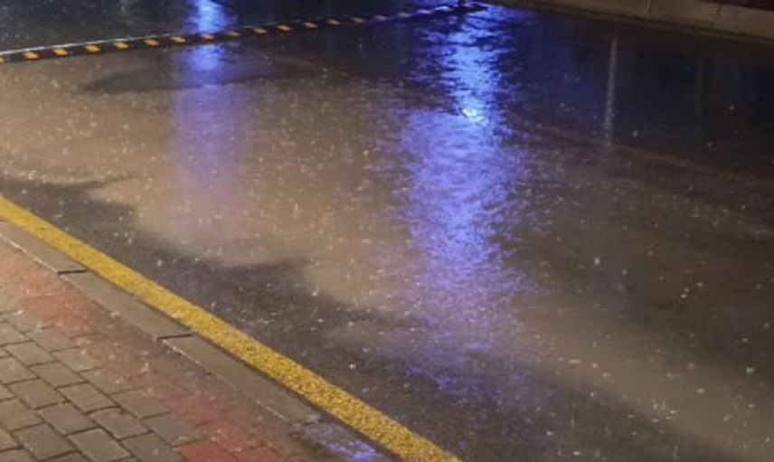Tekirdağ'da etkili sağanak yaşamı olumsuz etkiledi