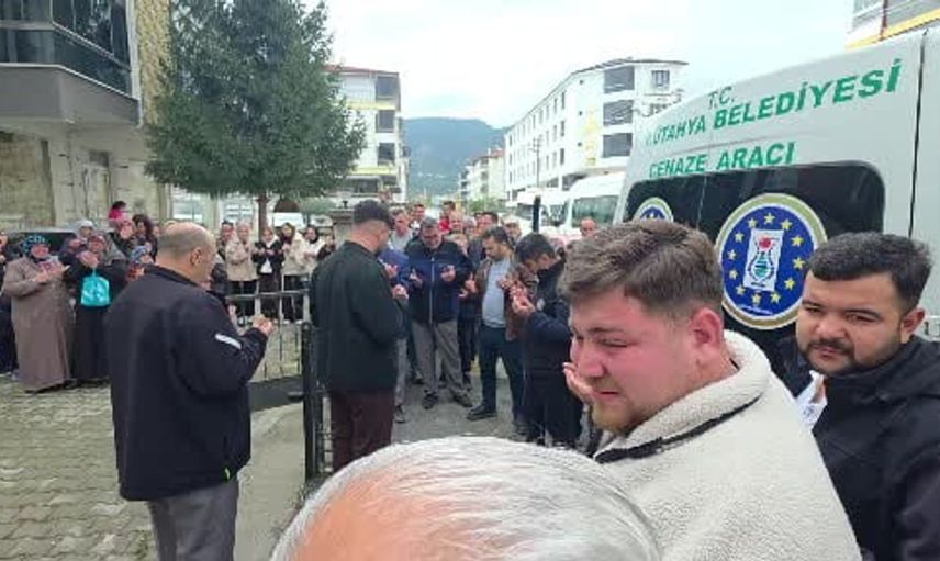 Kütahya'da tren kazasında yaşamını yitiren genç, son yolculuğuna uğurlandı