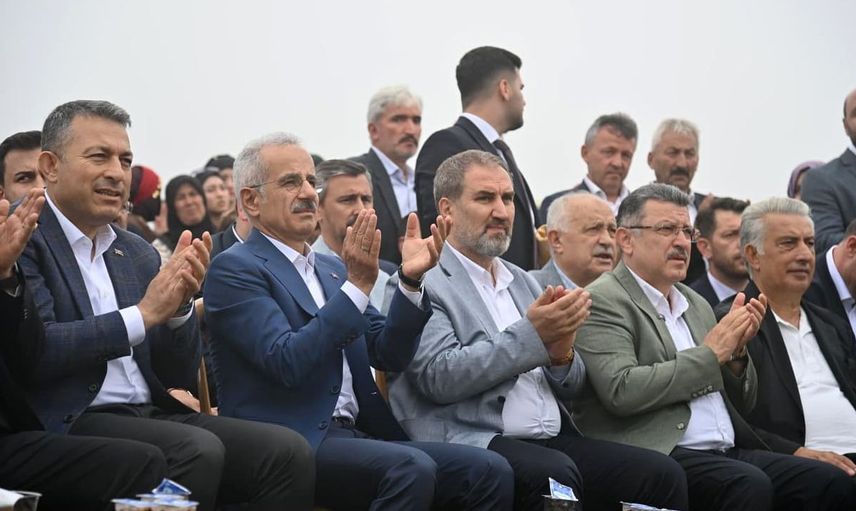 Bakan Uraloğlu’ndan Sis Dağı’nda birlik ve beraberlik mesajı