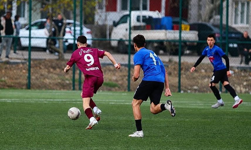 Bandırmaspor U19’un golcüsü Ömer Faruk Çakmak yeni sezona hazır