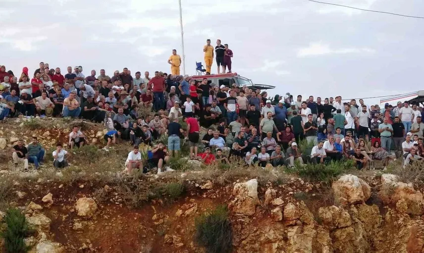 Mersin'de mahalleler arası futbol turnuvasının finalinde coşku doruğa çıktı