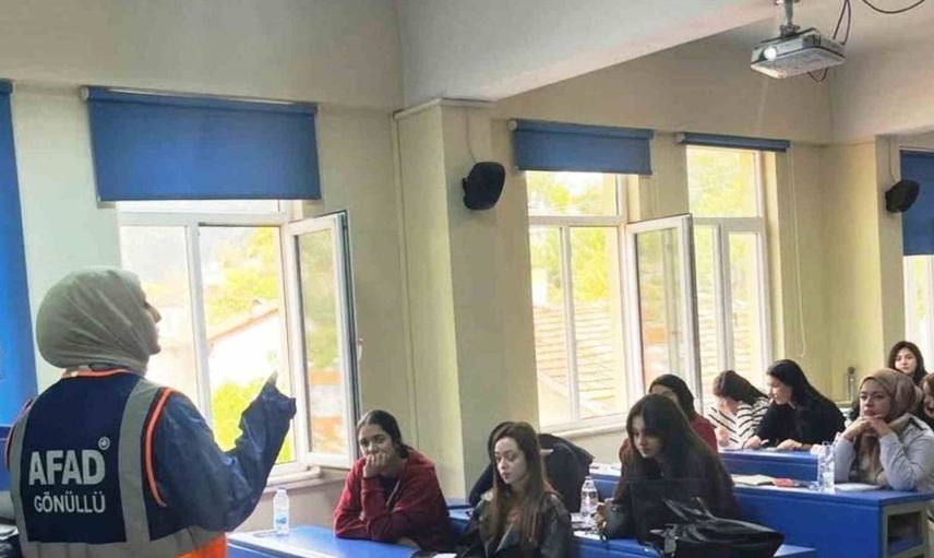Kütahya'da öğrenciler afet bilinci kazanıyor